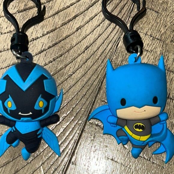 DC Baby and boy bat 🦇 Superhero 🦸 book 📖 bag clips. Also Keychain hook 🪝 - Picture 16 of 17